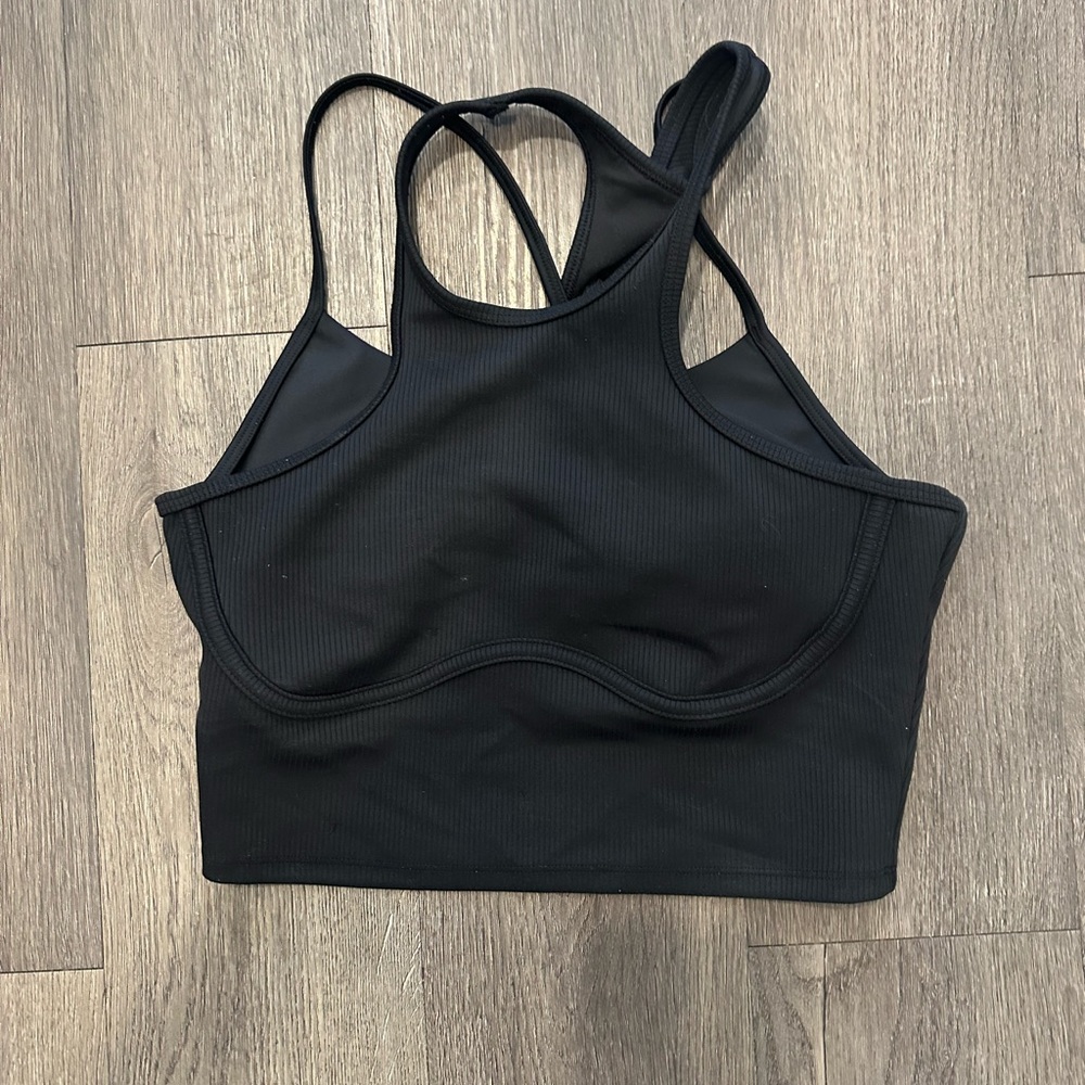 ALO Black Women's Sports Crop Workout Shirt